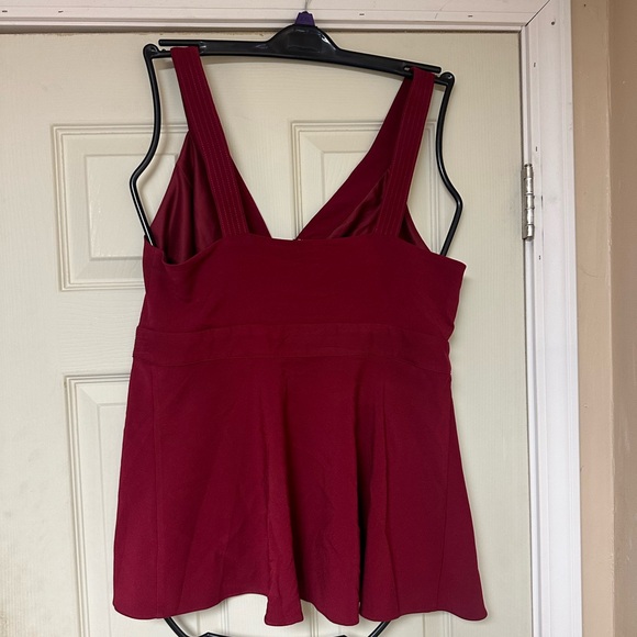 Torrid peplum zip up tank top size 00 - Picture 4 of 5